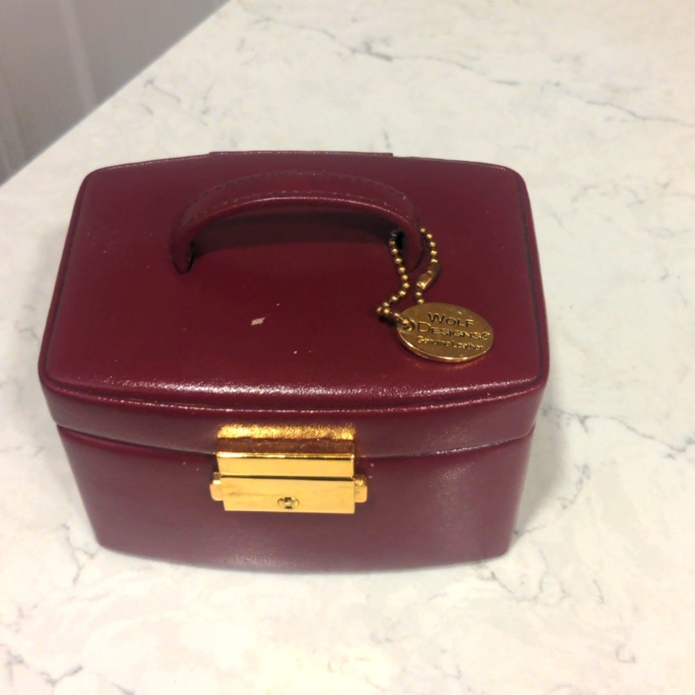 Wolf Designs leather travel jewelry case